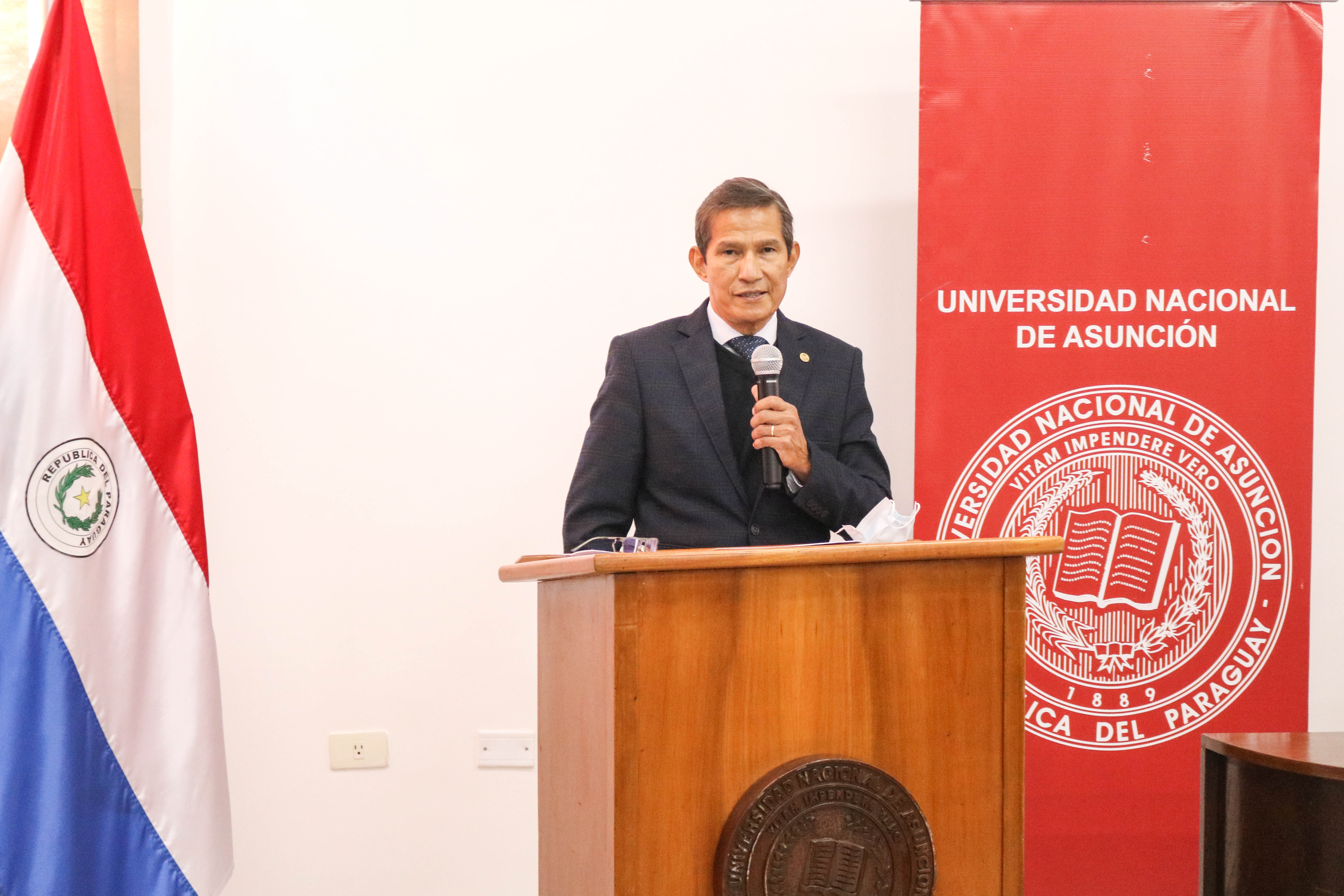 Foto: Prof. Dr. Miguel Torres Ñumbay, Vicerrector de la UNA