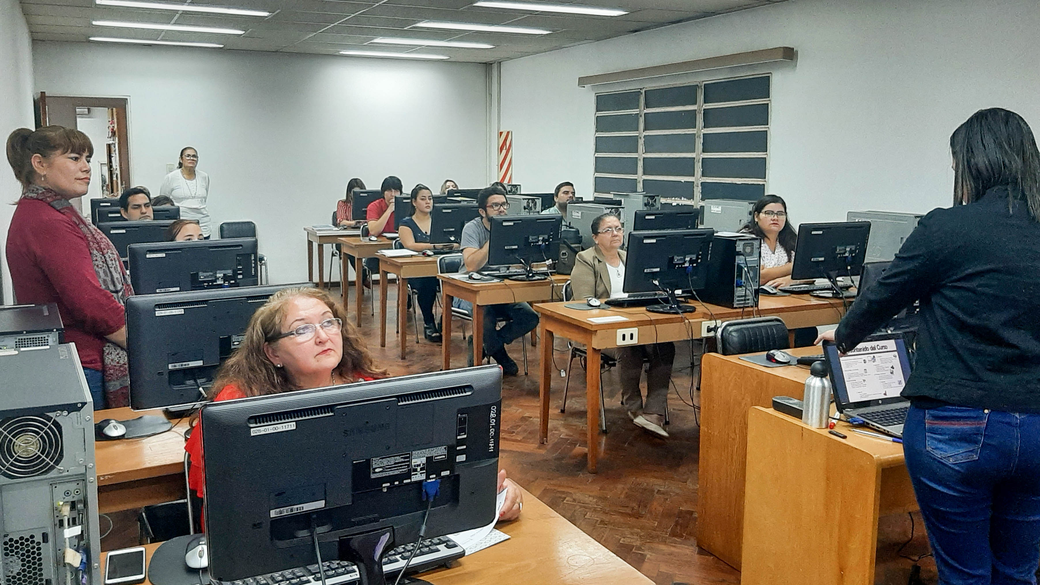 Foto CNC-UNA: Curso de capacitación en herramientas ofimáticas a funcionarios del Rectorado, UNA.